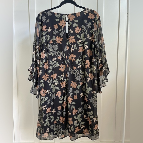 Calvin Klein Floral Ruffle Sleeve V-Neck Chiffon Dress - Picture 3 of 6